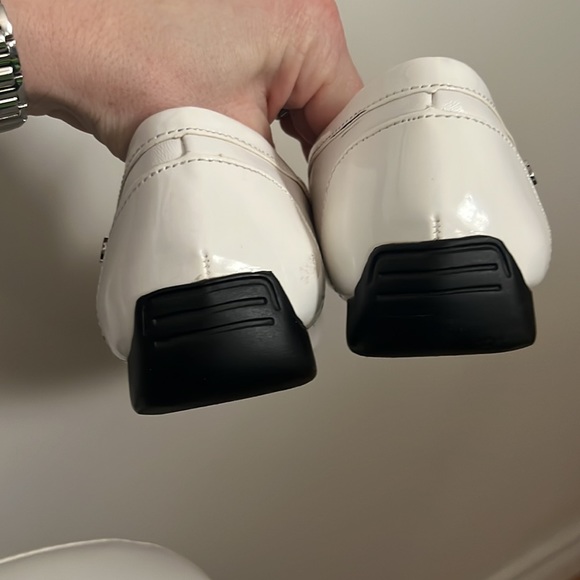 White flats - Picture 4 of 4